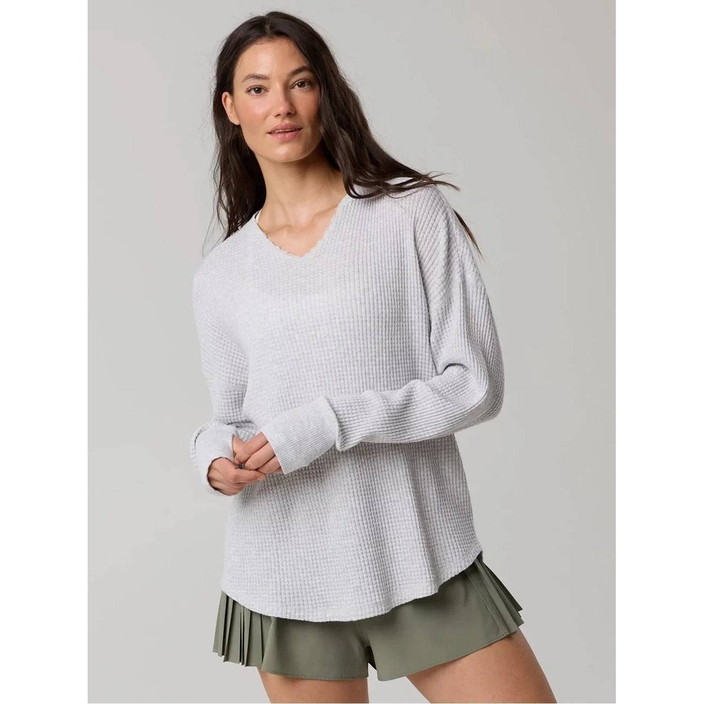 OFFLINE by Aerie Gray Waffle Knit V-Neck Long Sleeve Thermal Top Thumbholes XS